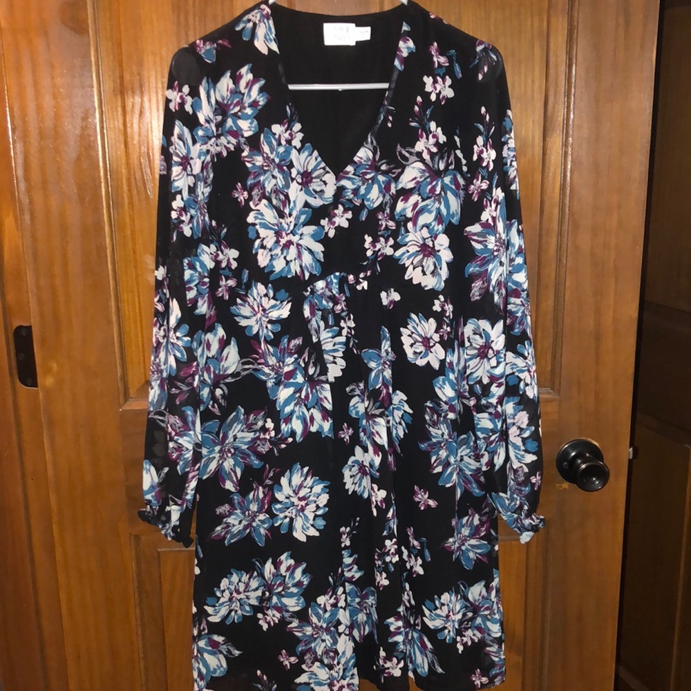 Beautiful floral dress 💜